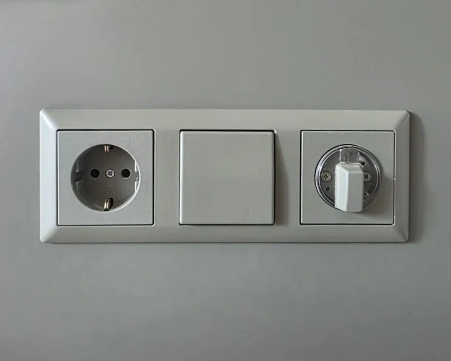 Wandcontactdozen & schakelmateriaal realisatie 1