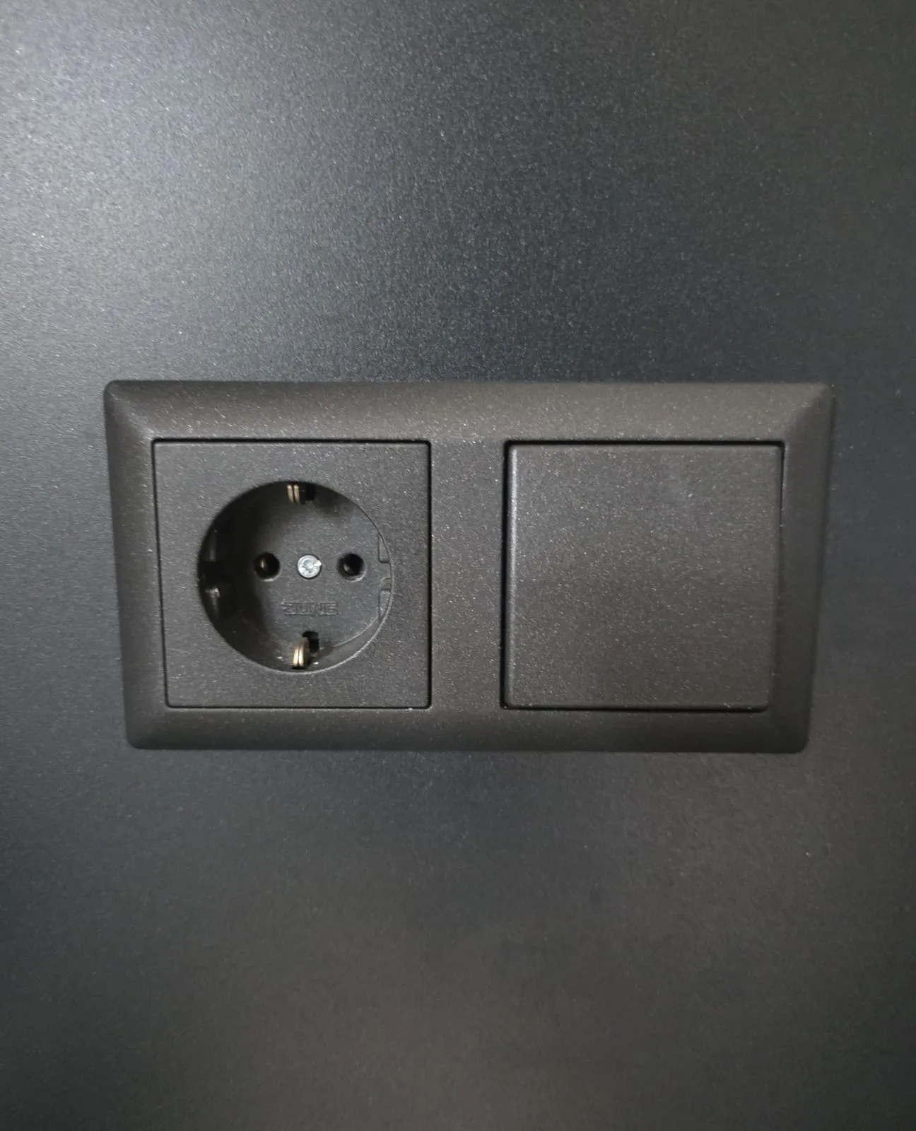 Wandcontactdozen & schakelmateriaal realisatie 5